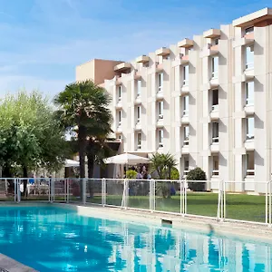 4* Hotel Novotel Aeroport Cap 3000